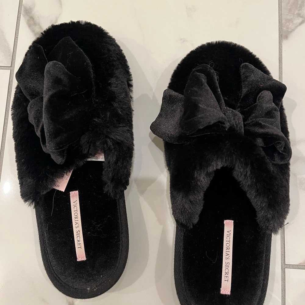 Victoria's Secret Black Fuzzy Bow Slide Slippers